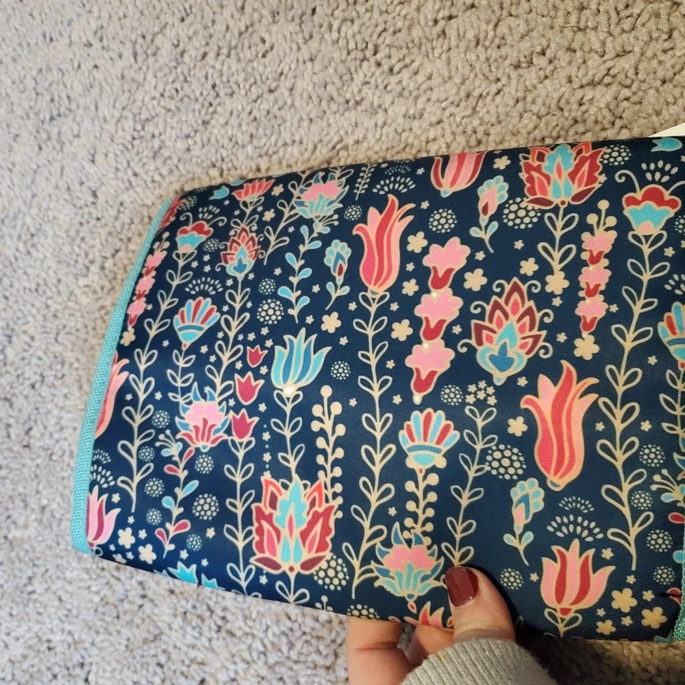 Macy's Floral Women's Hanging Travel Tolietry Bag New With Tag